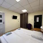 Etna - -noclegi 24 -parking- * رشيشوف