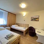 Hostel Etna - -noclegi Rzeszów
