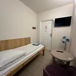 Etna - -noclegi 24 -parking- بيت شباب