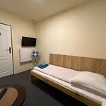 Etna - -noclegi 24 -parking- Vandrerhjem Rzeszów