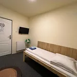 بيت شباب Etna - -noclegi 24 -parking- رشيشوف