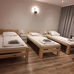 Vandrerhjem Etna - -noclegi 24 -parking- Rzeszów