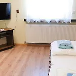 Etna - -noclegi 24 -parking- *