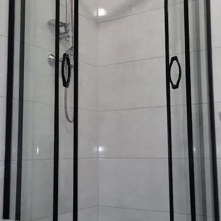 Etna - -noclegi 24 -parking- *