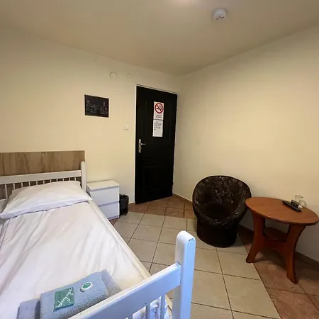 بيت شباب Etna - -noclegi 24 -parking- رشيشوف