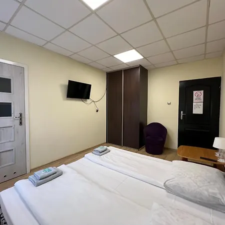 Etna - -noclegi 24 -parking- * Rzeszow