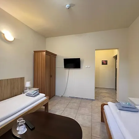 Хостел Etna - -noclegi 24 -parking-