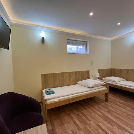 Etna - -noclegi 24 -parking- *