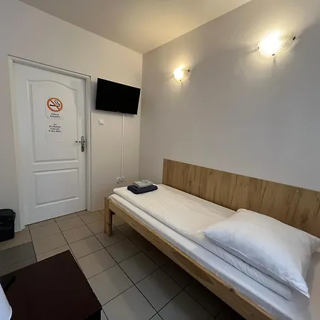 Хостел Etna - -noclegi 24 -parking-