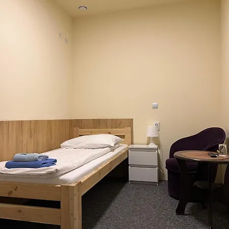 Vandrarhem Etna - -noclegi 24 -parking- *