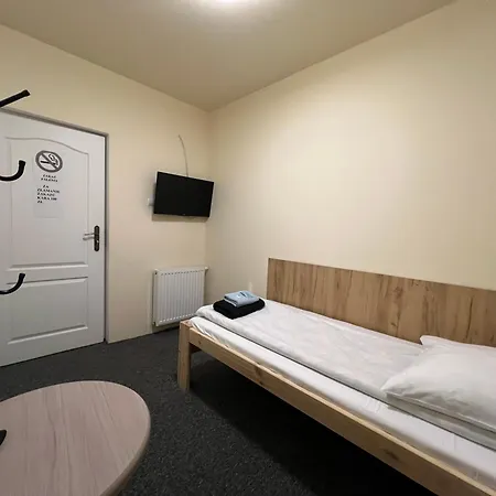 Etna - -noclegi 24 -parking-