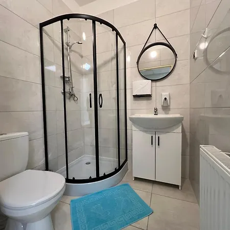 Etna - -noclegi 24 -parking- *