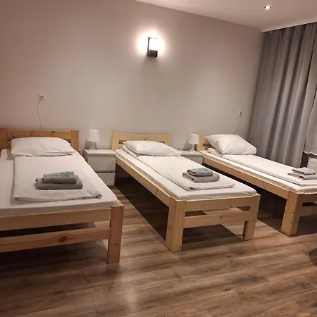 Hostel Etna - -noclegi 24 -parking- Rzeszow