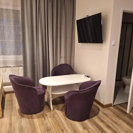 Etna - -noclegi 24 -parking- *