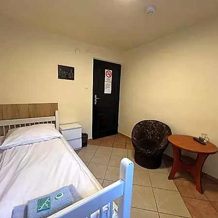 Hostal Etna - -noclegi 24