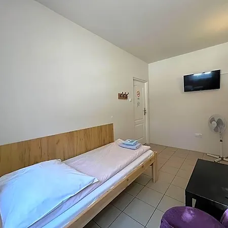 Hostal Etna - -noclegi 24 Rzeszów