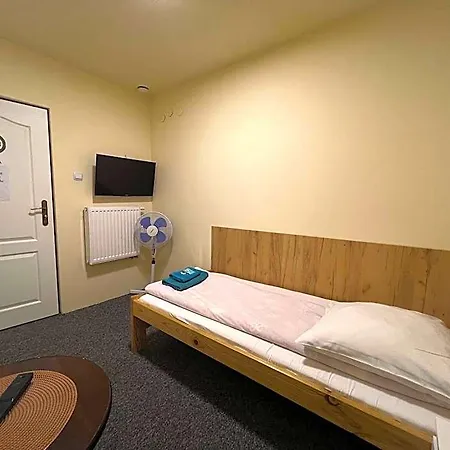 Hostal Etna - -noclegi 24