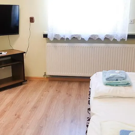 Etna - -noclegi 24 -parking- *