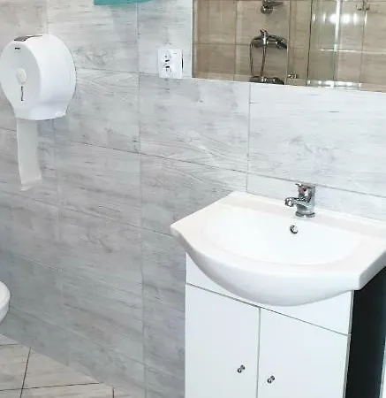 Etna - -noclegi 24 -parking-