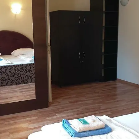 Hostel Etna - -noclegi *