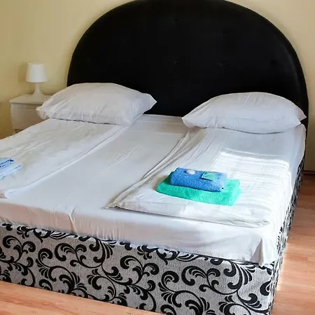 Hostel Etna - -noclegi