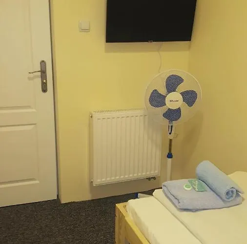 Hostel Etna - -noclegi 24 -parking-