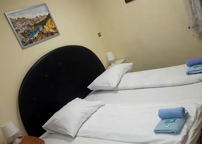 Hostel Etna - -noclegi 24 -parking-