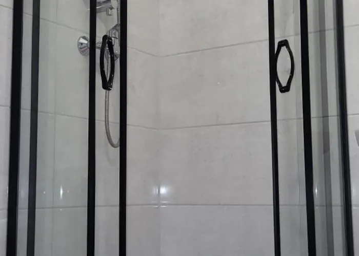 Etna - -noclegi 24 -parking- *