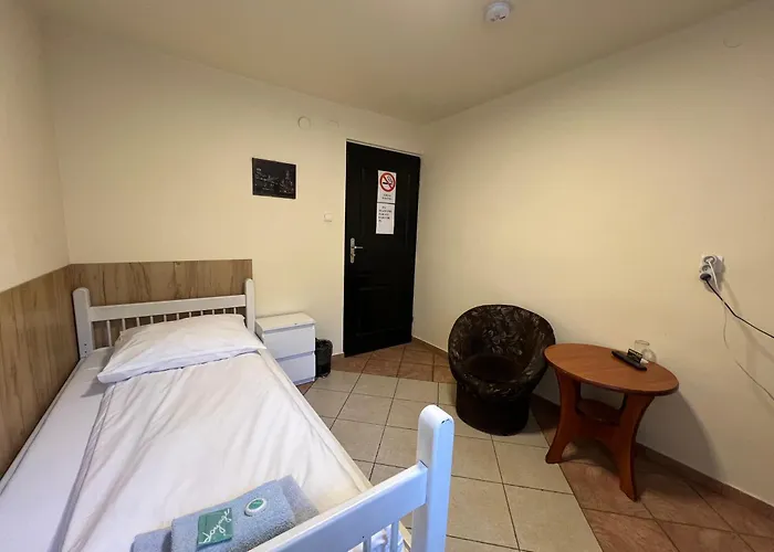 بيت شباب Etna - -noclegi 24 -parking- رشيشوف