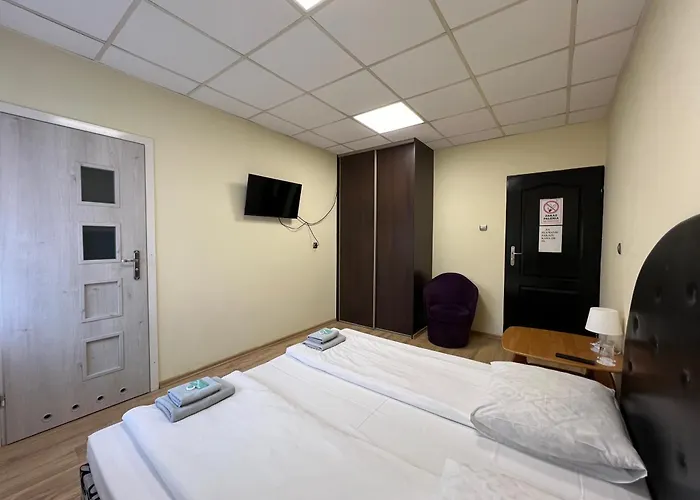 Etna - -noclegi 24 -parking- * Rzeszow