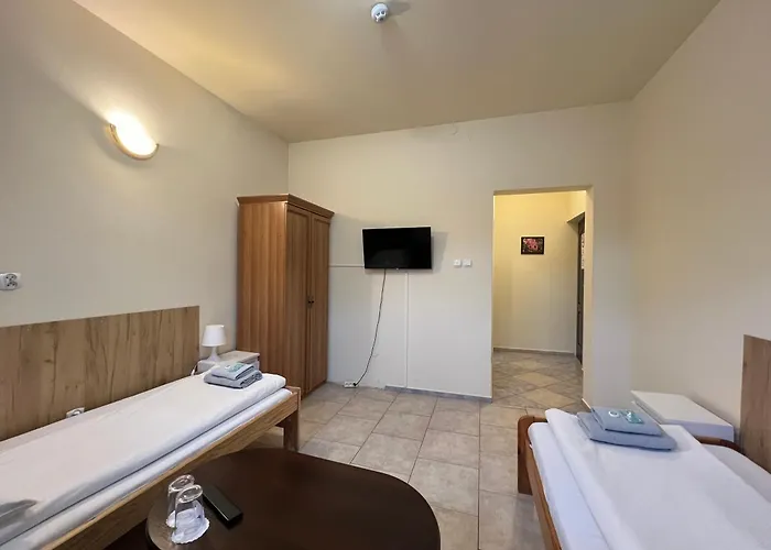 Hostel Etna - -noclegi 24