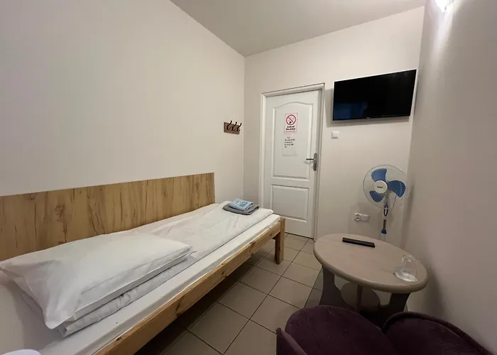 Etna - -noclegi 24 -parking- Hostel