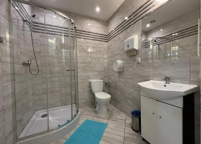 Etna - -noclegi 24 -parking- * رشيشوف