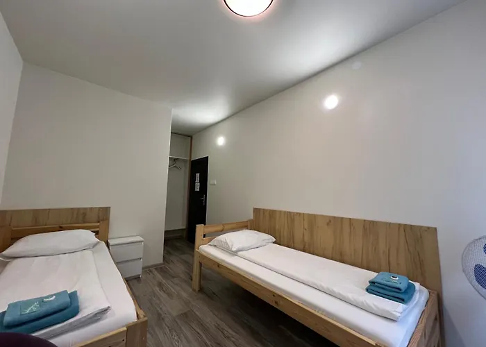 Etna - -noclegi 24 -parking- * Rzeszów