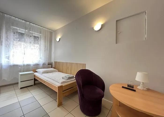 Hostel Etna - -noclegi 24 -parking- *