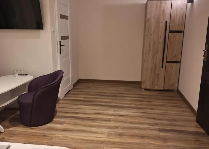 Etna - -noclegi 24 -parking- Hostel