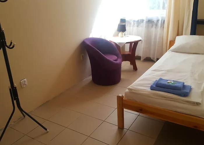 Etna - -noclegi 24 -parking- * رشيشوف