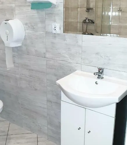 Etna - -noclegi 24 -parking-